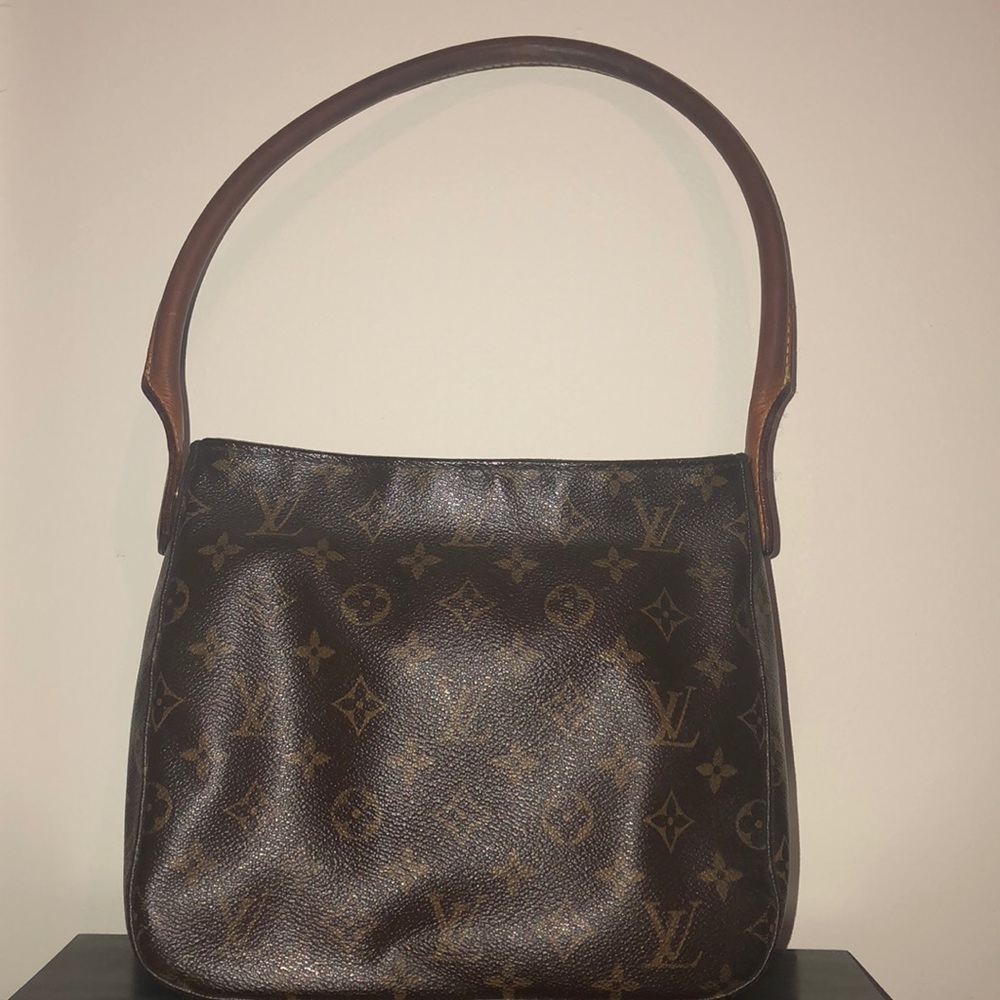 Louis Vuitton medium looping bag